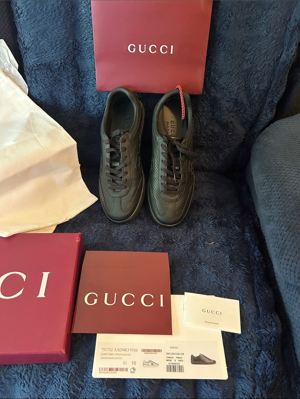 Gucci Men’s Black Leather Low-Top Sneakers